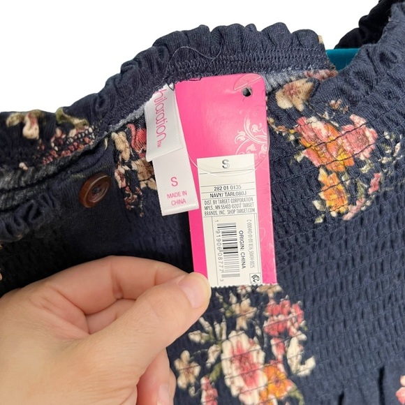 NWT Xhilaration Dark Floral Smocked Chest Babydoll Blouse - Picture 10 of 10